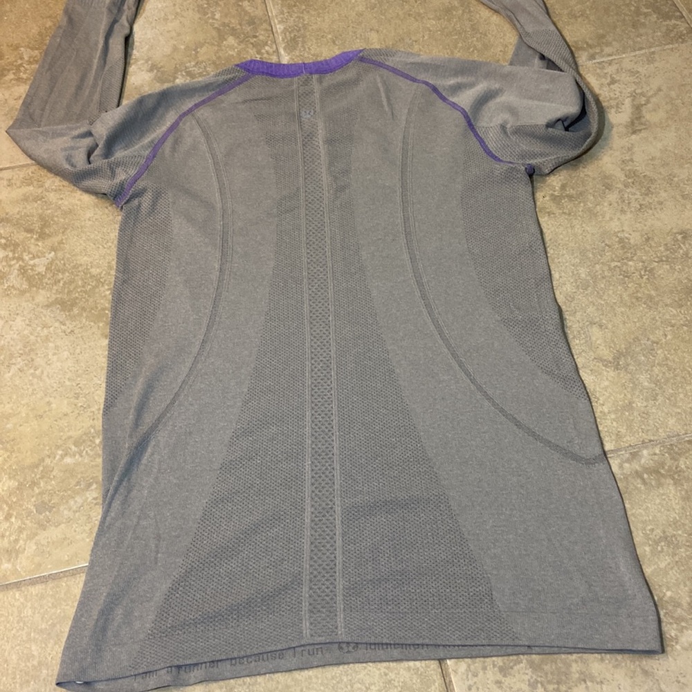 Lululemon Swiftly Tech Long Sleeves - Picture 9 of 10